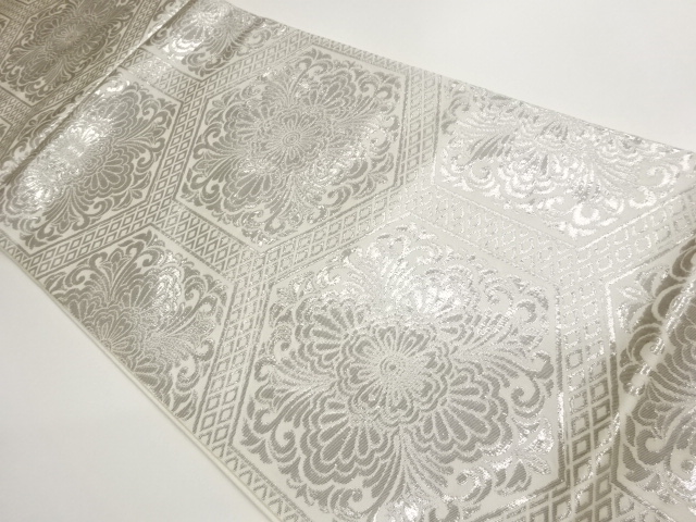 亀甲に華文模様織出し袋帯